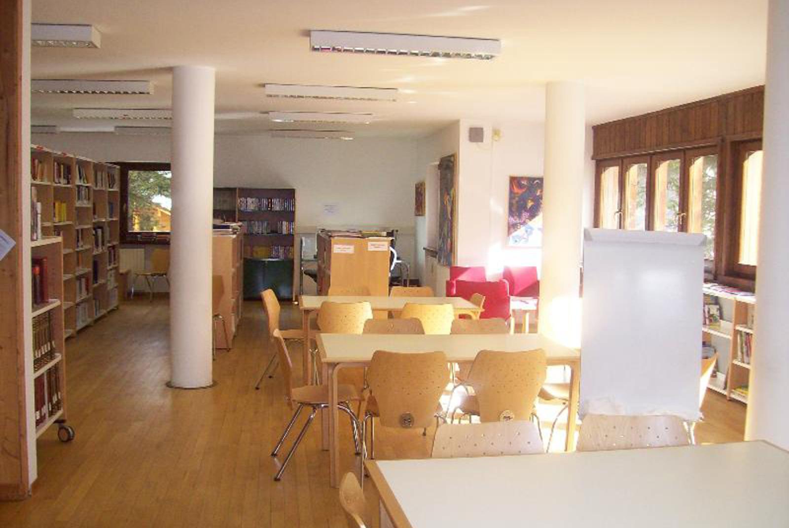 INTER-COMMUNE AND WALSER SPECIALIST LIBRARY